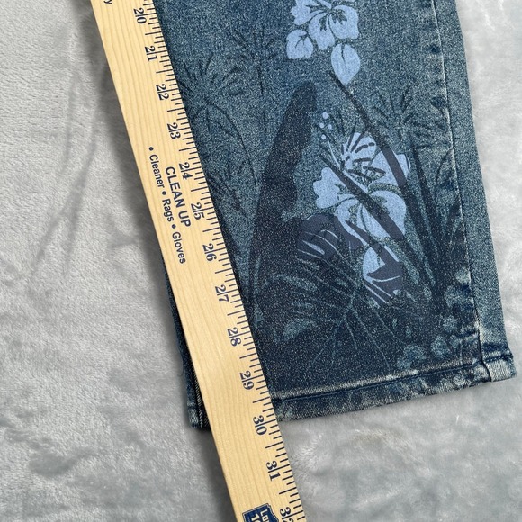 DG2 Diane Gilman Jeans Women 24WT Plus Floral Detail Cropped Slim Leg 30" Inseam - Picture 9 of 13